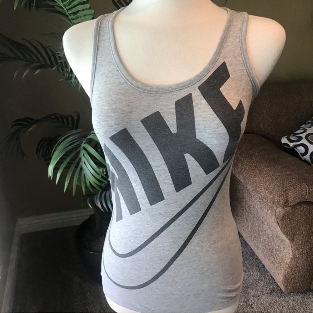 🇺🇸 Nike Women's Gray Tank Top, Size S